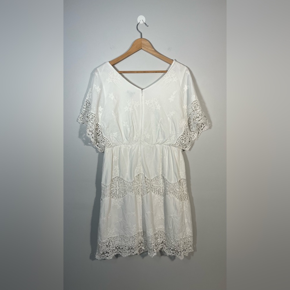 Ann Taylor White Eyelet Lace V-Neck Dress - Picture 6 of 9
